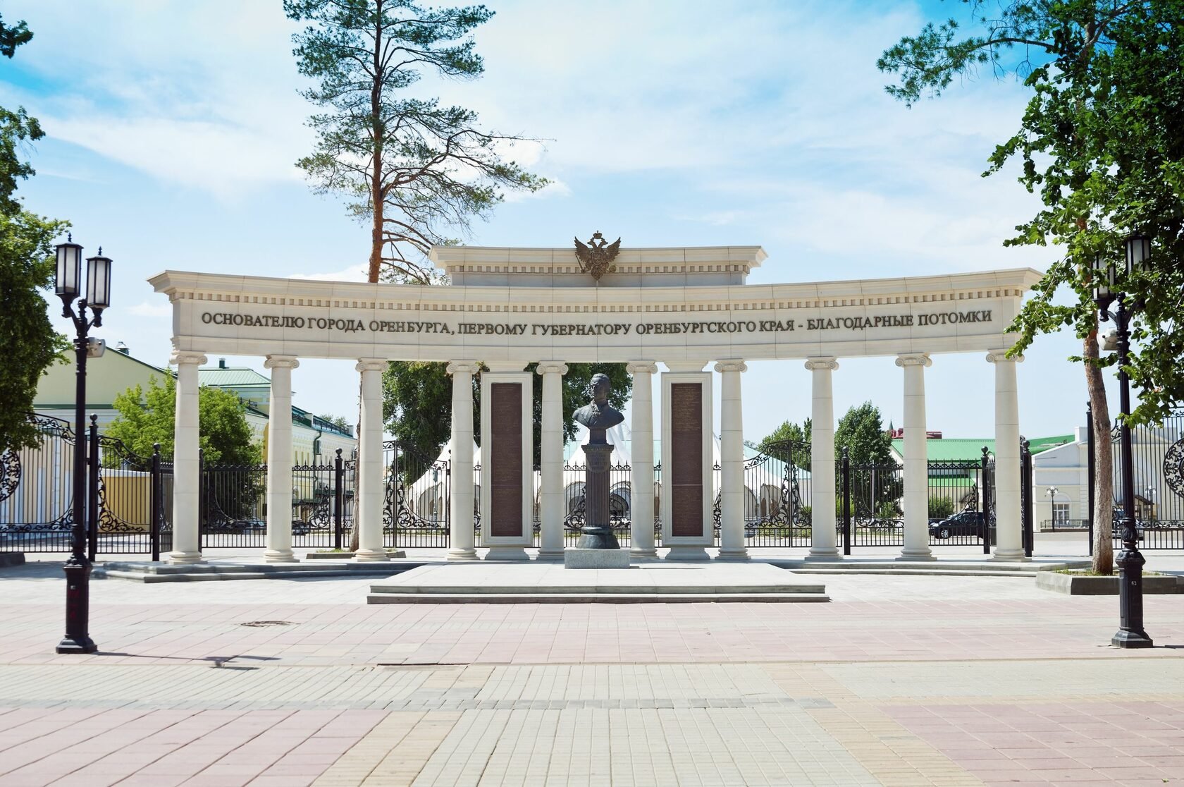 1663255410_2-mykaleidoscope-ru-p-gorod-orenburg-dostoprimechatelnosti-pinte-2