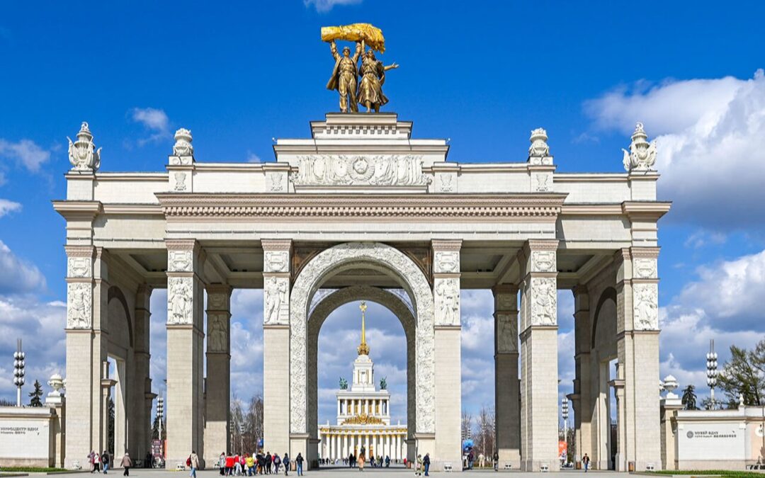 ВДНХ: советская роскошь и современный парк будущего